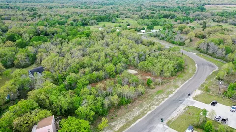 11048 Favor Rd, College Station, TX 77845