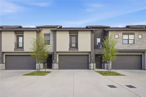 536 Momma Bear Dr, College Station, TX 77845