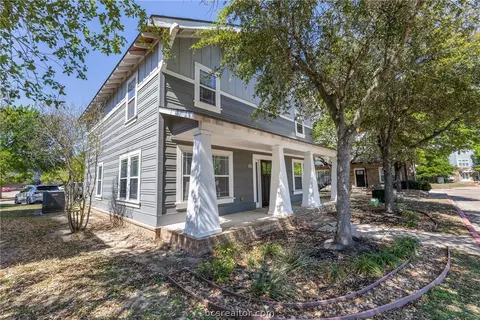 1725 Harvey Mitchell Parkway S 1211, College Station, TX 77840