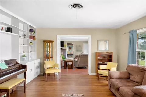 Living - 800 Esther Blvd, Bryan, TX 77802 photo 1 of 2