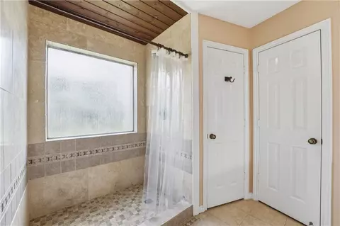 Bath - 22338 Wetherburn Ln, Katy, TX 77449 photo 2 of 3