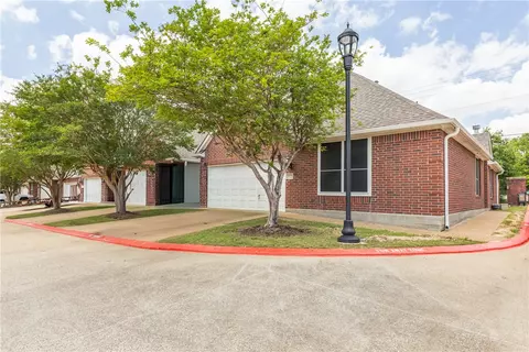 3527 Myth Ln, College Station, TX 77845