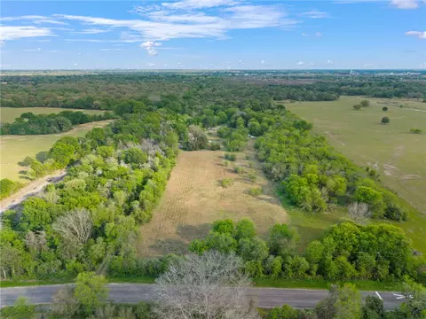 5679 Fountain Switch Rd, Bryan, TX 77807