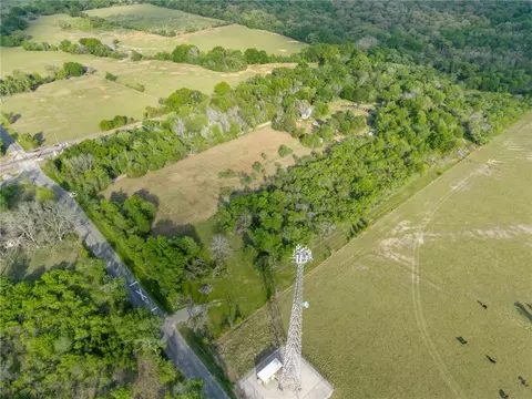 5679 Fountain Switch Rd, Bryan, TX 77807 photo 3