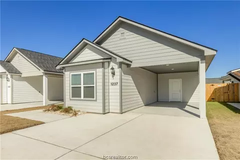 1249 Storm Row, Bryan, TX 77808