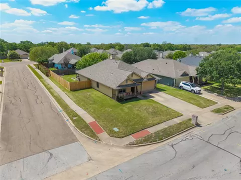 View/Area - 1700 Kingsgate Dr, Bryan, TX 77807 photo 2 of 3