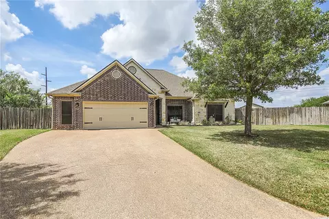 2401 Palm Ct, College Station, TX 77845