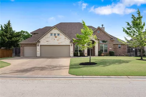 4605 River Valley Dr, Bryan, TX 77808