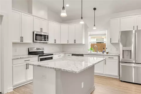 Kitchen - 1907 Cambria Dr, Bryan, TX 77807 photo 2 of 4