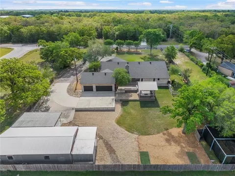 10636 N Dowling Rd, College Station, TX 77845