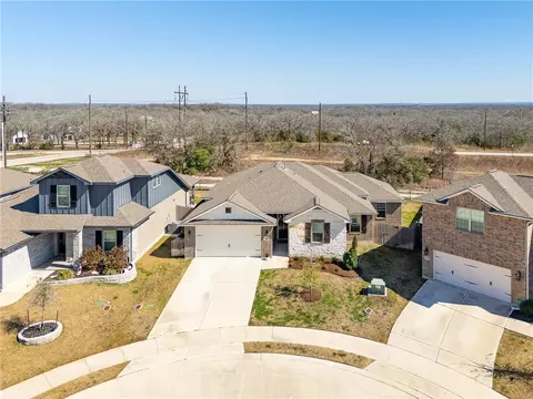 6344 Spartan Dr, College Station, TX 77845