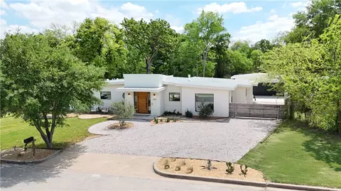 805 Vine St, Bryan, TX 77802