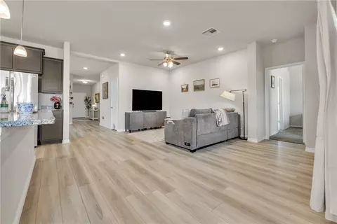 Entry Way - 2016 Chief St, Bryan, TX 77807 photo 4 of 7