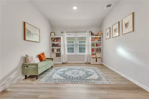 Entry Way - 2016 Chief St, Bryan, TX 77807 photo 3 of 7