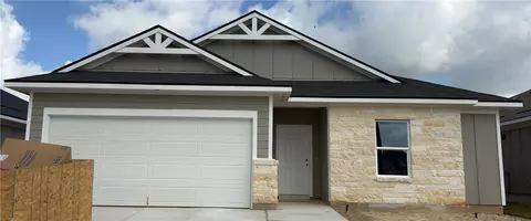 5518 Harriet St, Bryan, TX 77807