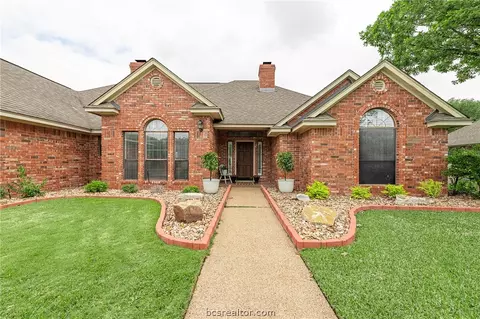 2905 Aztec Ct, College Station, TX 77845