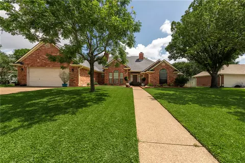 2905 Aztec Ct, College Station, TX 77845