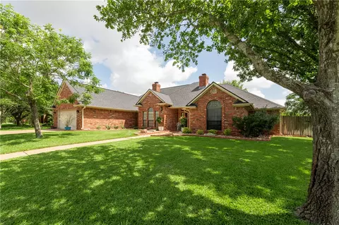2905 Aztec Ct, College Station, TX 77845