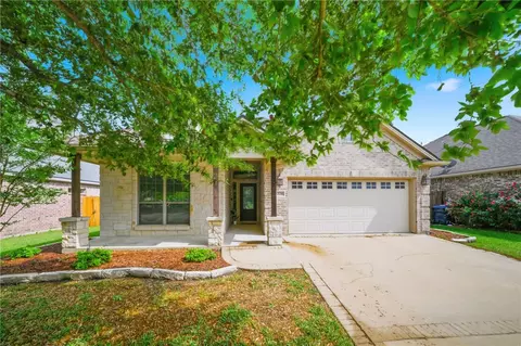 228 Passendale Ln, College Station, TX 77845