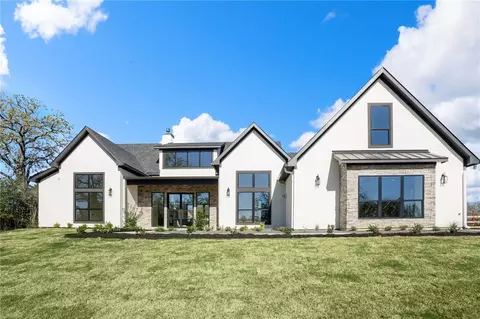 6999 Mccrae Ln, Bryan, TX 77808