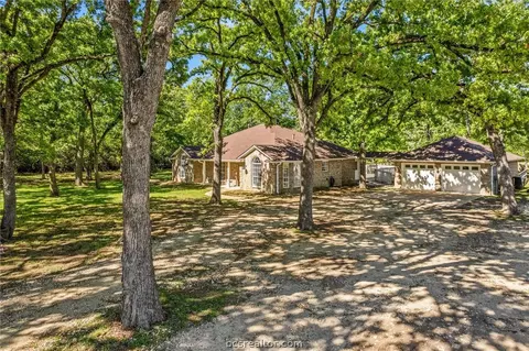 2525 Peach Creek Rd, College Station, TX 77845