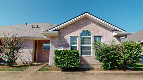 2324-2326 Trace Mdws, College Station, TX 77845
