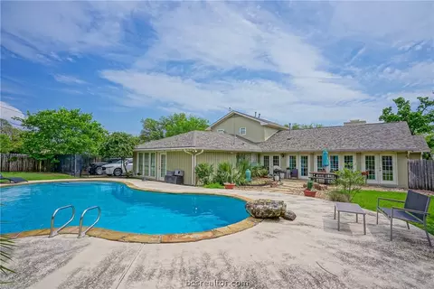 Exterior - 3505 Spring Ln, Bryan, TX 77802 photo 5 of 8
