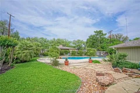 Exterior - 3505 Spring Ln, Bryan, TX 77802 photo 4 of 8