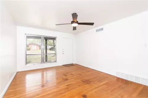301 E Walker Ave, Temple, TX 76501 photo 20