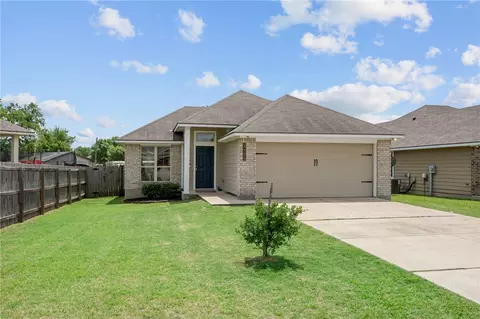 2555 Elkhorn Trl, Bryan, TX 77803