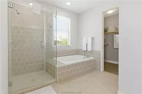 Bath - 3247 Founders Drive B, Bryan, TX 77807 photo 9 of 9