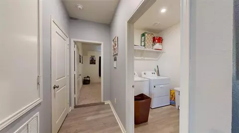 Entry Way - 6021 Toby Bnd, Bryan, TX 77807 photo 7 of 9