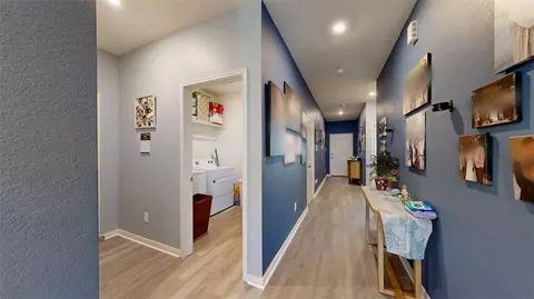 Entry Way - 6021 Toby Bnd, Bryan, TX 77807 photo 6 of 9