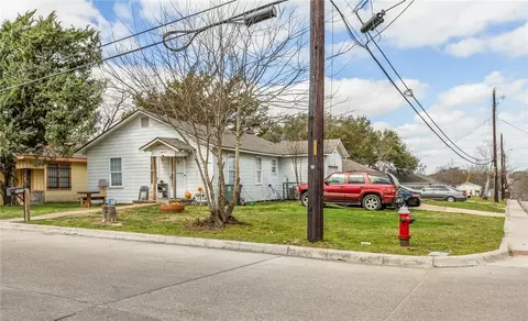 1012 Columbus Ave, Bryan, TX 77803