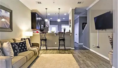 301 SW Parkway 317, College Station, TX 77840