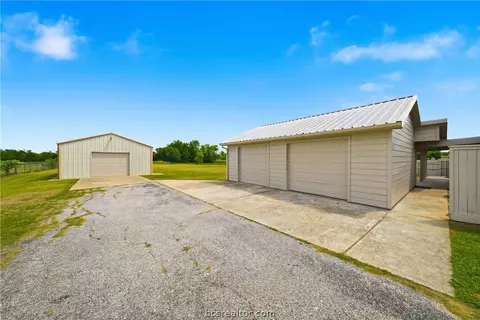 Exterior - 4366 Collette Ln, Bryan, TX 77808 photo 4 of 5