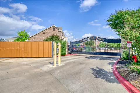 301 SW Parkway 303, College Station, TX 77840