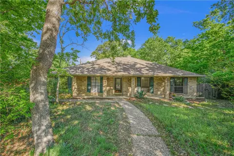 2707 Teakwood Ct, College Station, TX 77845