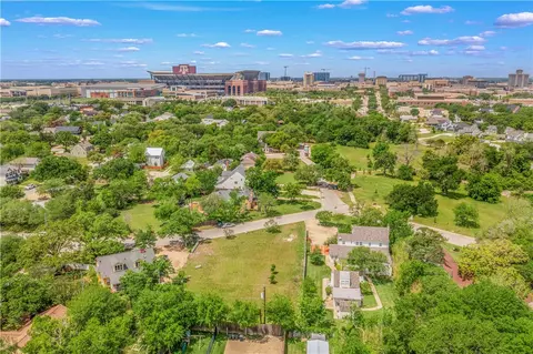 601 Hereford St, College Station, TX 77840