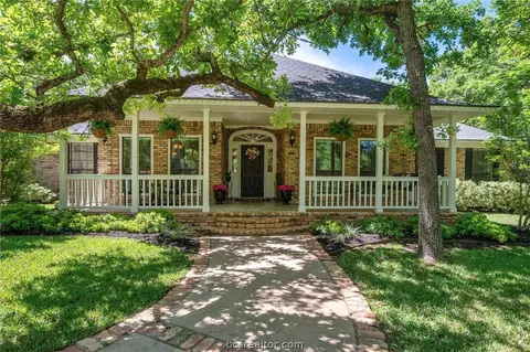 1206 Mariners Cv, College Station, TX 77845