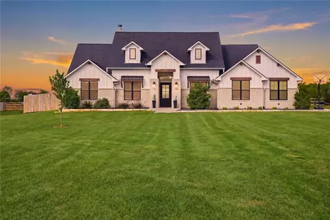 7813 Stiteler Dr, Bryan, TX 77808