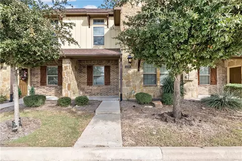 4295 Commando Trl, College Station, TX 77845