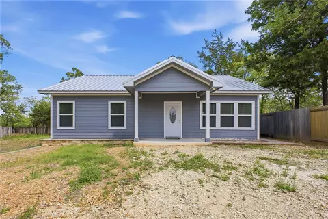 100 Walnut Cir, Somerville, TX 77879