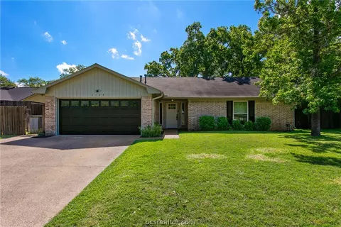 1106 Haley Pl, College Station, TX 77845