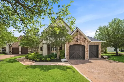 2307 Scotney Ct, College Station, TX 77845
