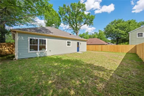 Exterior - 909 E 26th, Bryan, TX 77803 photo 2 of 2