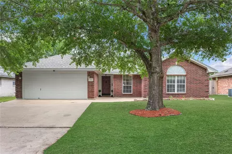 3988 Windfree Dr, College Station, TX 77845