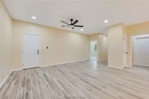 Living - 753 Bruin Trce, Bryan, TX 77803 photo 2 of 4