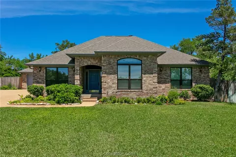 4603 Colonial Cir, College Station, TX 77845
