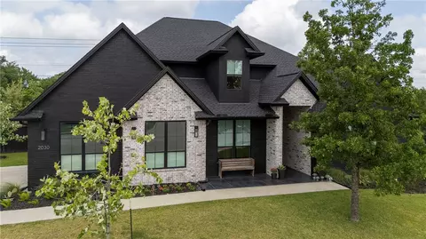 2030 Pebble Bend Dr, College Station, TX 77845